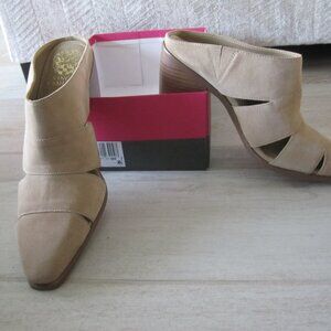 Women's VINCE CAMUTO SIlky Suede Leather Mules Size 10 NEW